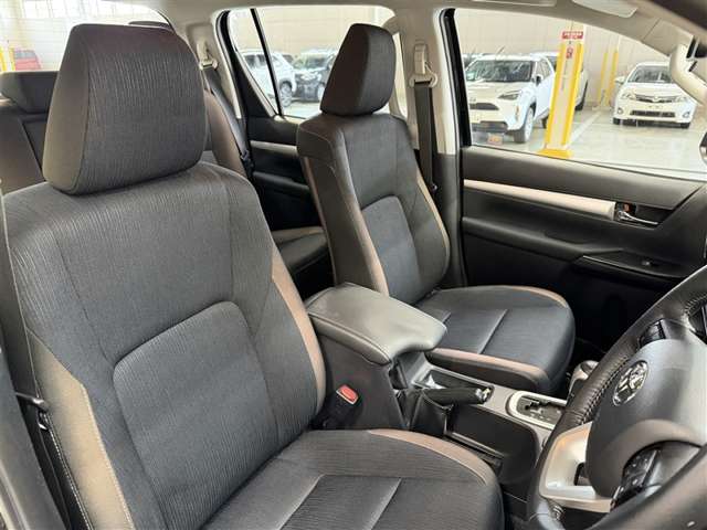 Toyota Hilux 11