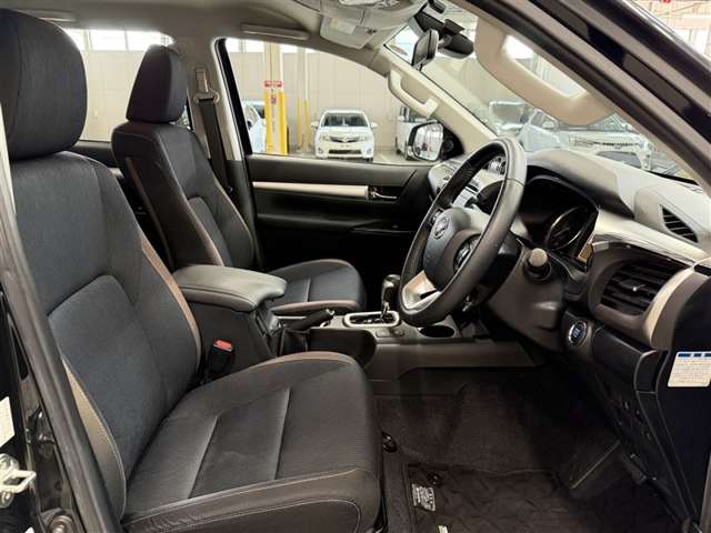 Toyota Hilux 12