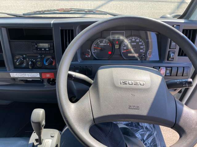 Isuzu Elf 11