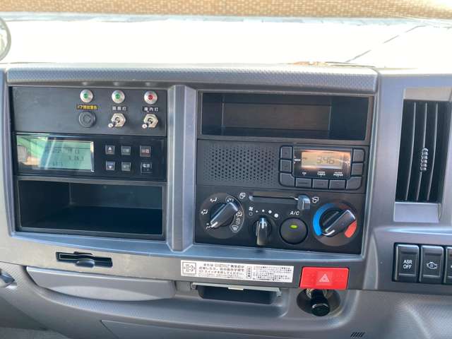 Isuzu Elf 12