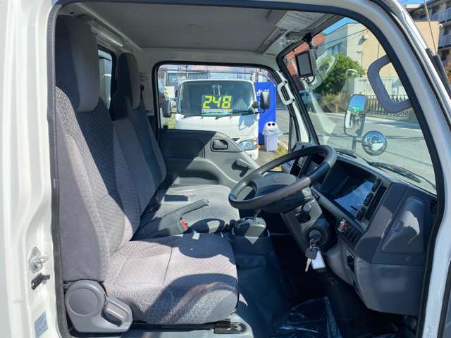 Isuzu Elf 9