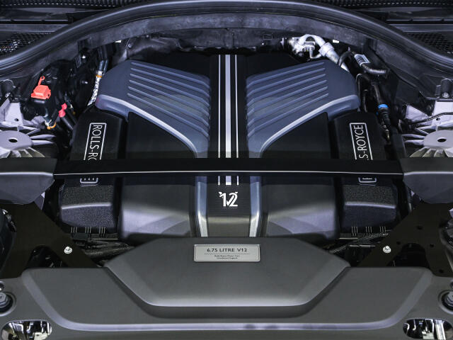 Rolls-Royce ブラックバッジカリナン 9