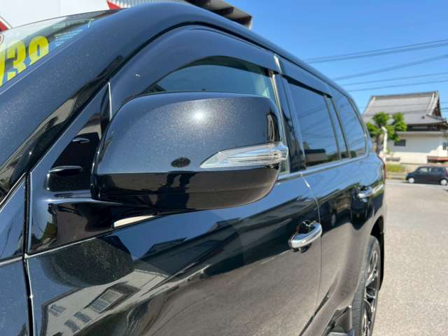 Lexus LX 7