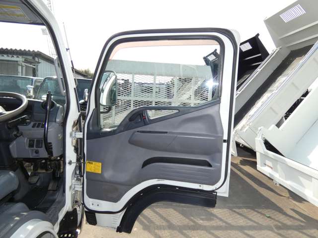 Mitsubishi Fuso Canter 10