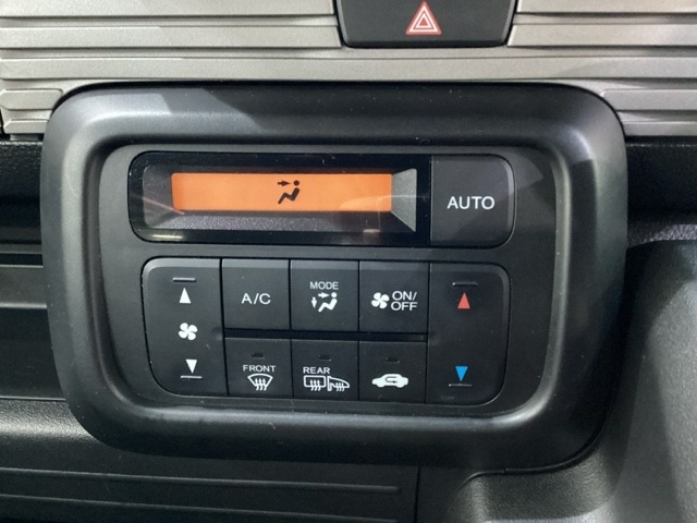 Honda N-VAN 9