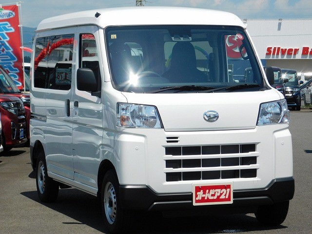 Daihatsu Hijet Cargo 3