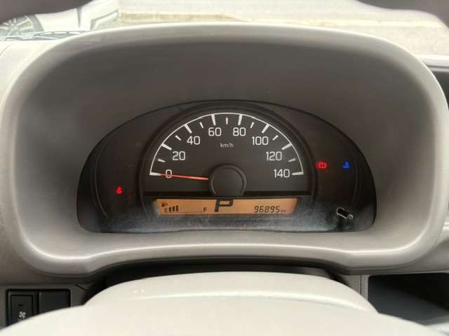 Nissan NV100 Clipper 11