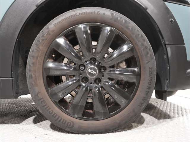 MINI Crossover 11