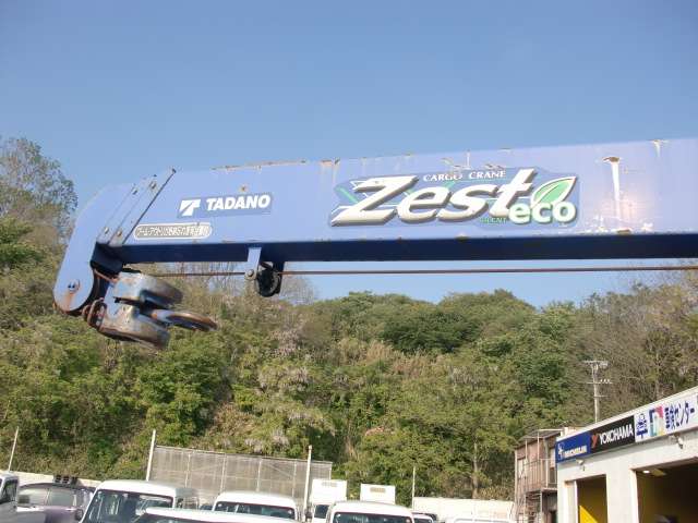 Isuzu Elf 12