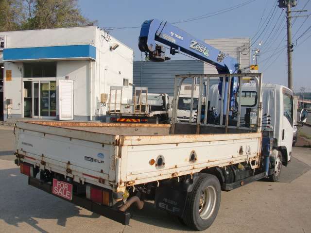 Isuzu Elf 7