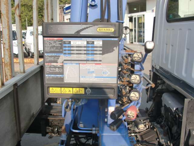 Isuzu Elf 10