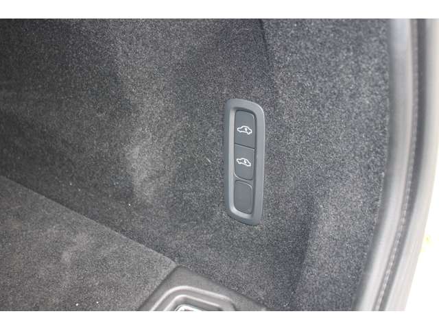 Volvo XC60 4