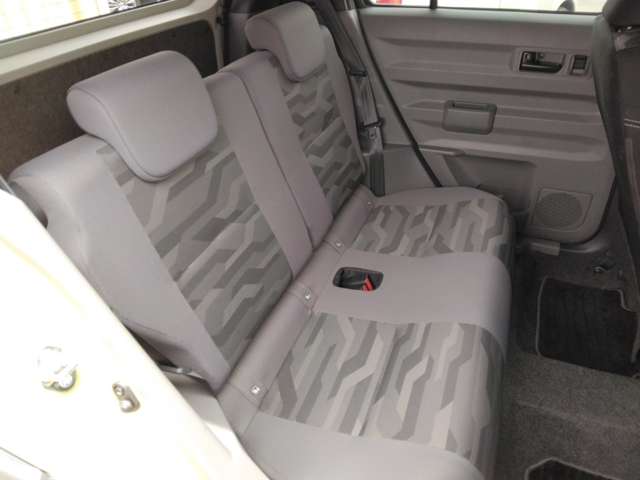 Daihatsu Taft 7
