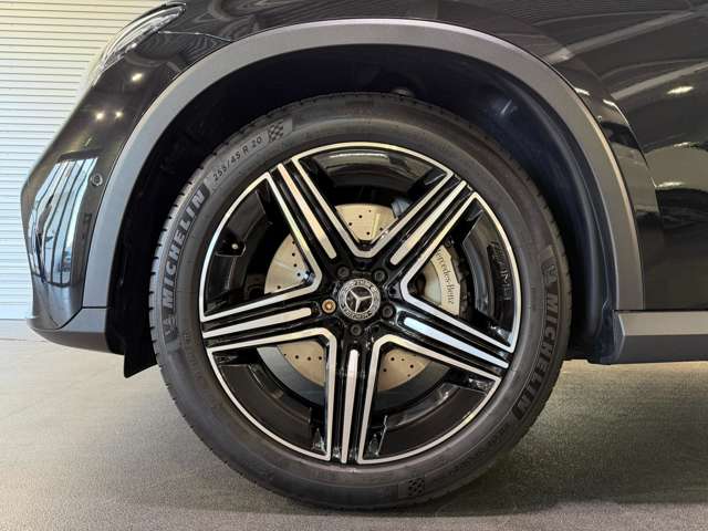 Mercedes-Benz GLC 10