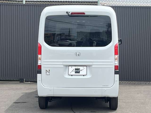 Honda N-VAN 8