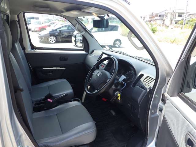 Toyota Light Ace Truck 9