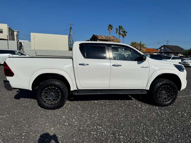 Toyota Hilux 11