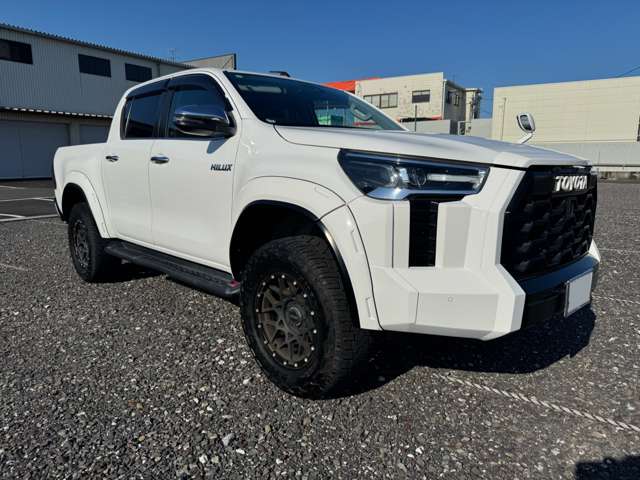 Toyota Hilux 2