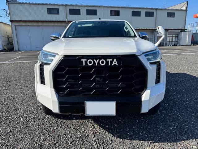 Toyota Hilux 4