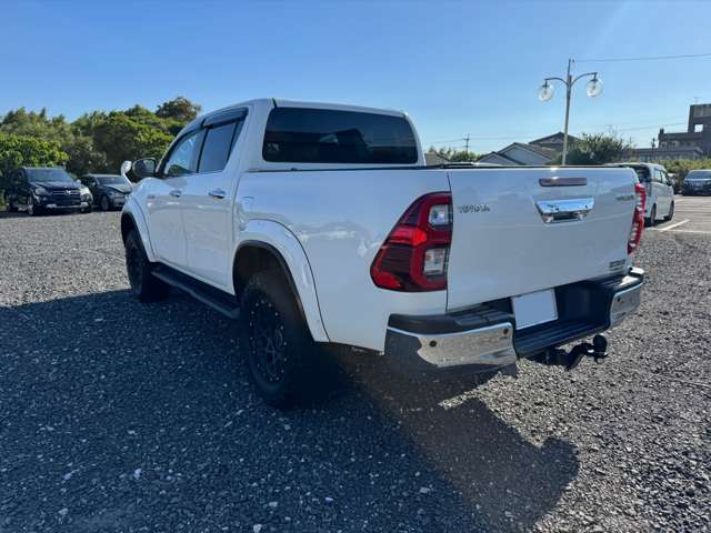 Toyota Hilux 6