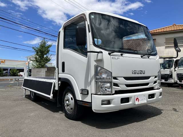 Isuzu Elf 10