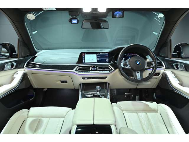 BMW X7 12
