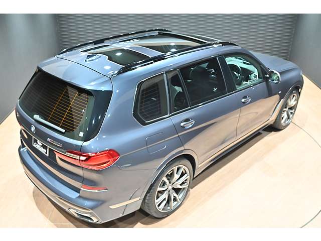 BMW X7 8