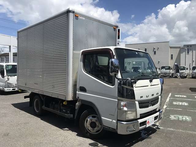 Mitsubishi Fuso Canter 4