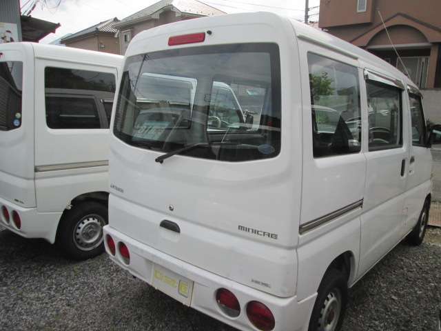 Mitsubishi Minicab Van 4
