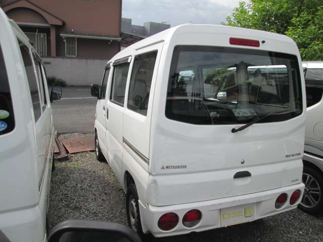 Mitsubishi Minicab Van 6