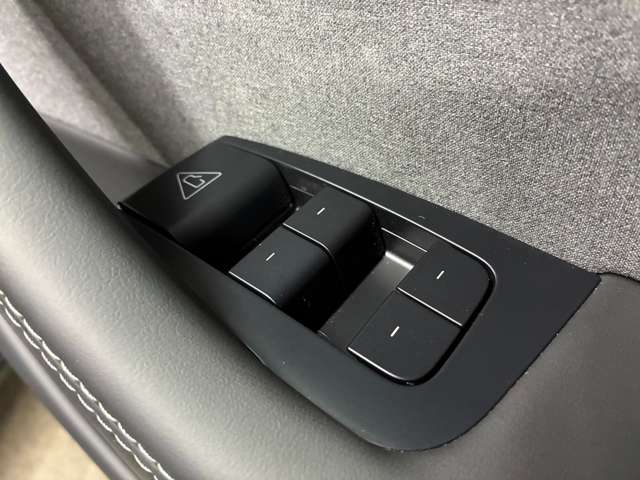 Tesla Model Y 11