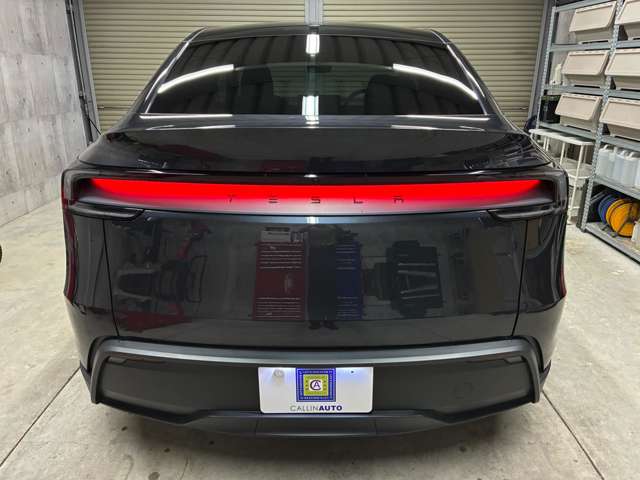 Tesla Model Y 7