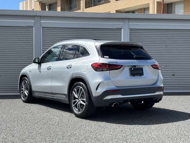 Mercedes-Benz GLA-Class 5