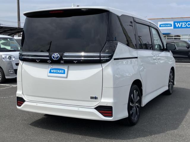 Toyota Voxy 6