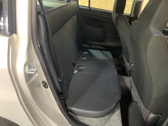 Toyota Probox Van 9