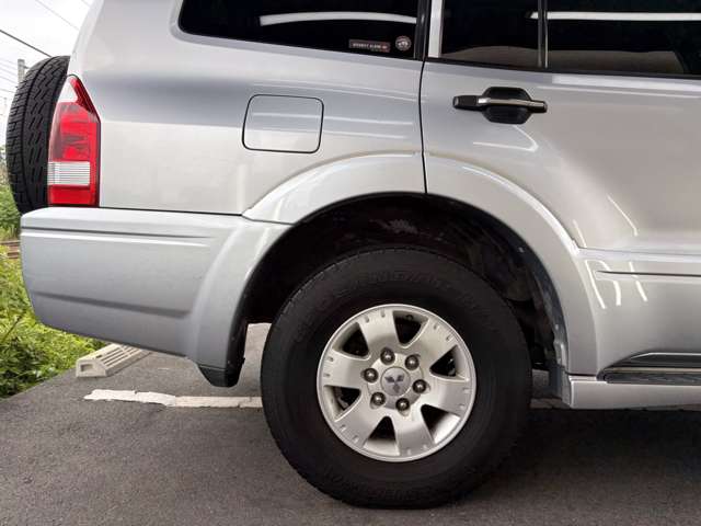 Mitsubishi Pajero 11