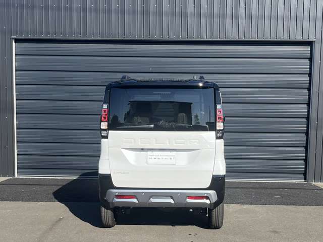 Mitsubishi Delica Mini 7