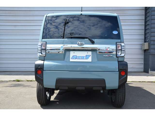 Daihatsu Taft 9