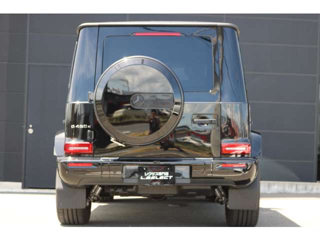 Mercedes-Benz G-Class 8