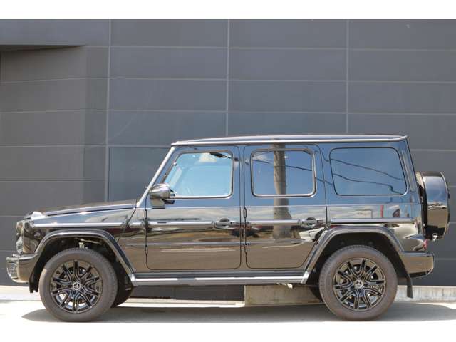 Mercedes-Benz G-Class 10