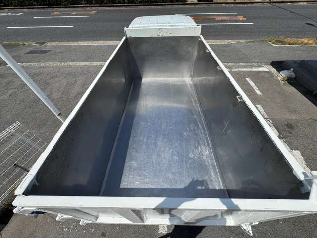 Mitsubishi Fuso Canter 4