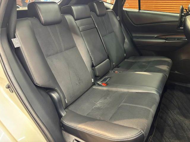 Toyota Harrier 12