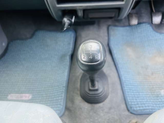 Mitsubishi ミニカ 11