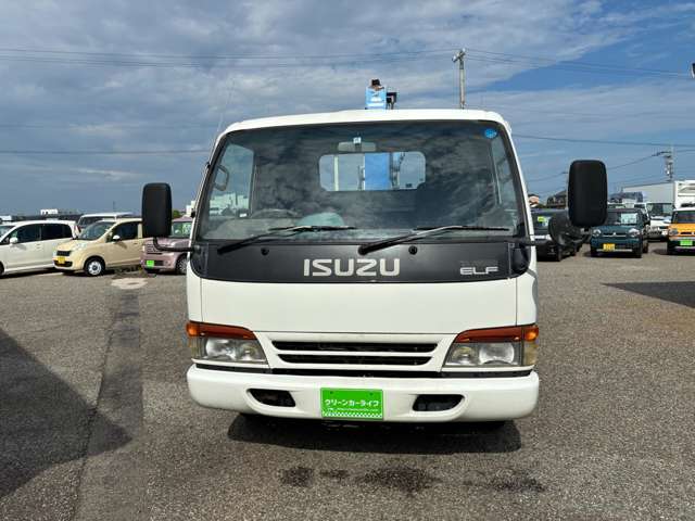 Isuzu Elf 7