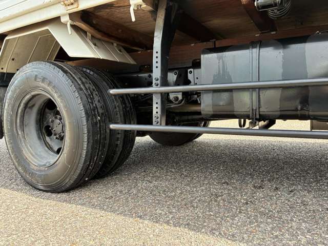 Isuzu Elf 9