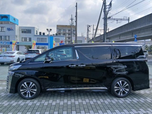 Toyota Vellfire 7