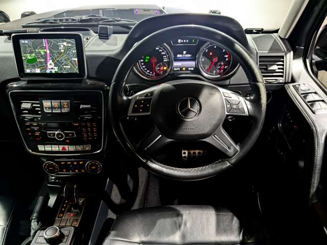 Mercedes-Benz G-Class 2