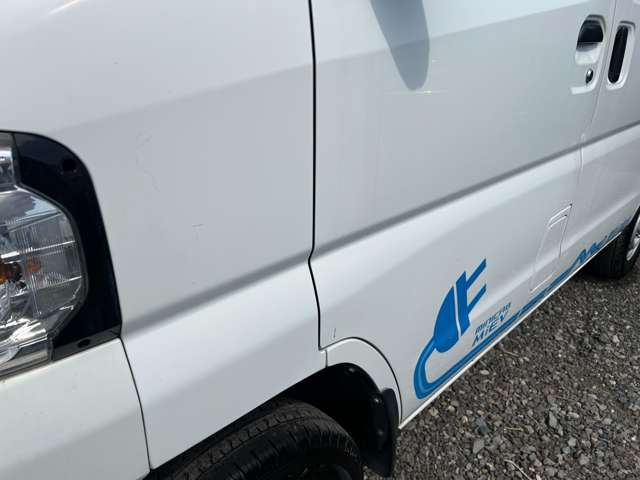 Mitsubishi Minicab MiEV 11