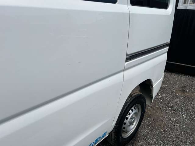 Mitsubishi Minicab MiEV 12