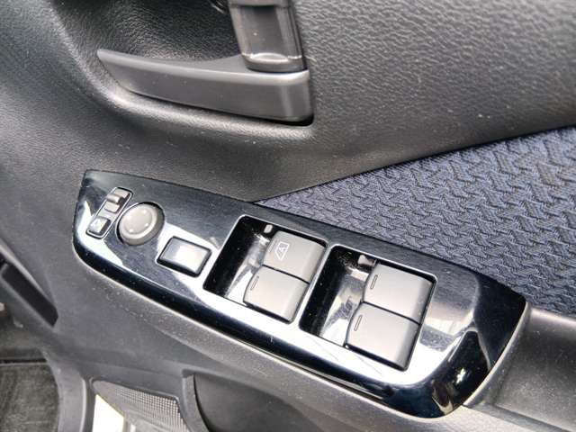 Mitsubishi eK X 12